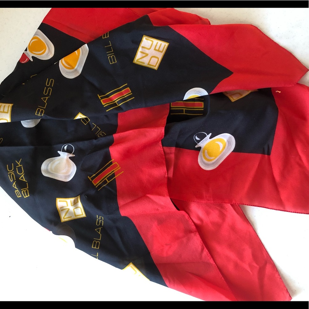 *NEW* Bill Blass scarf (no tags)